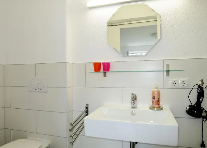 Tamerl-1 By Interhome *